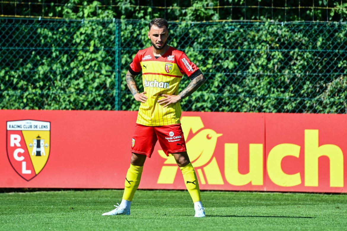 First bid in for £17m Tottenham target as preferred destination emerges