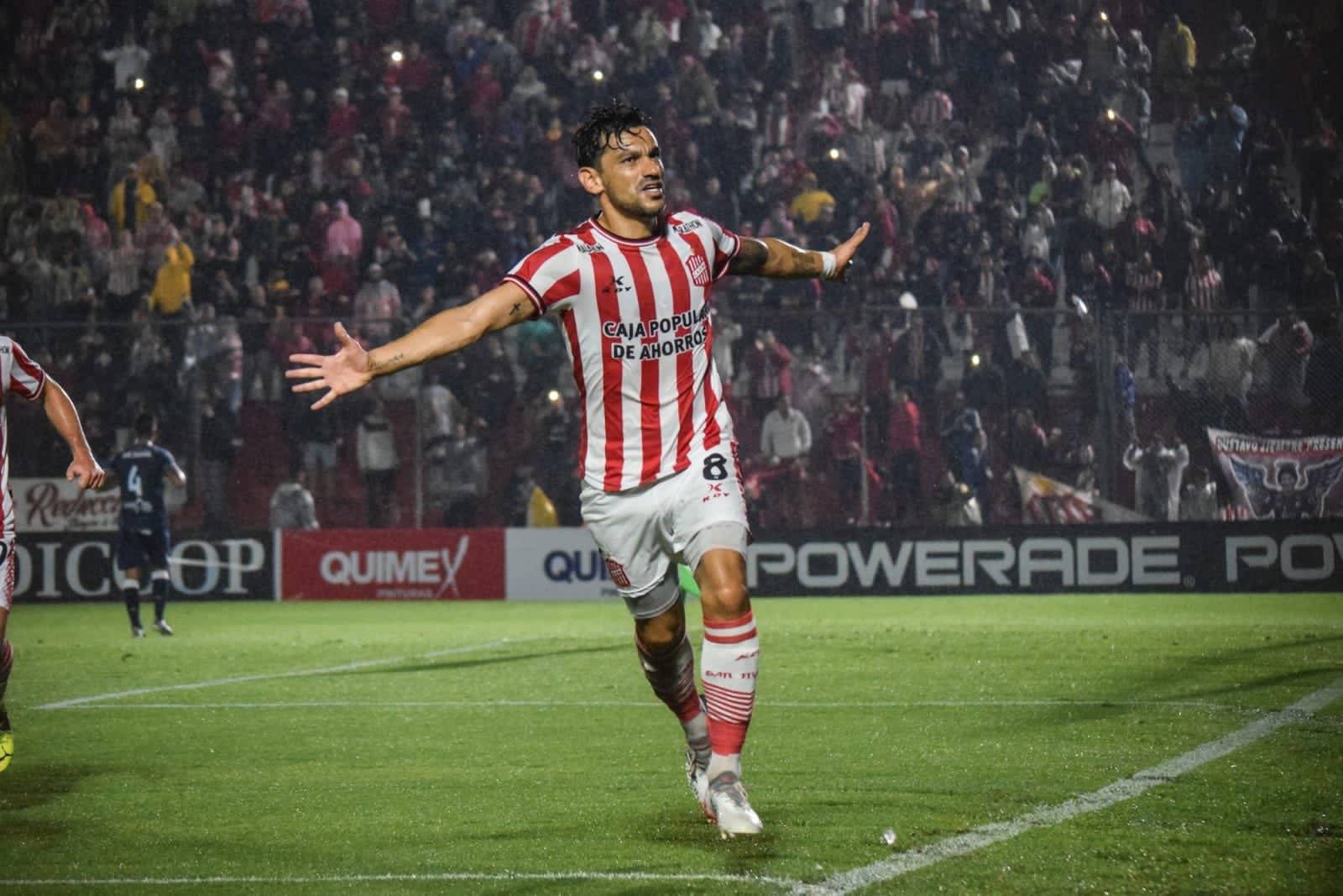 Pau FC Tino Costa